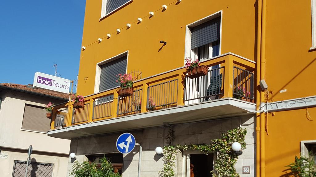 Hotel Sauro Viareggio Exterior photo